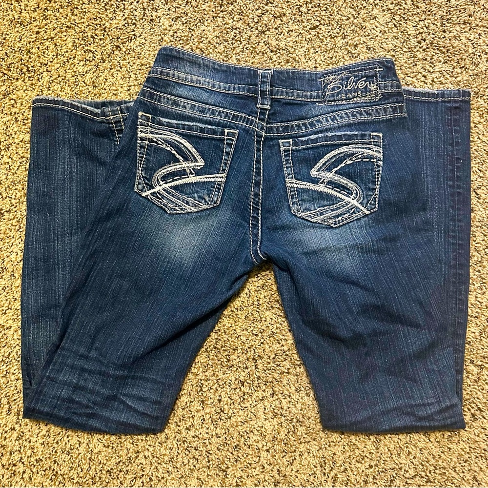 Silver Suki Straight leg jeans. Size 27/32.